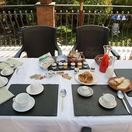 La Dolce Bed & Breakfast