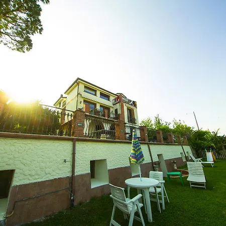 La Dolce Bed & Breakfast